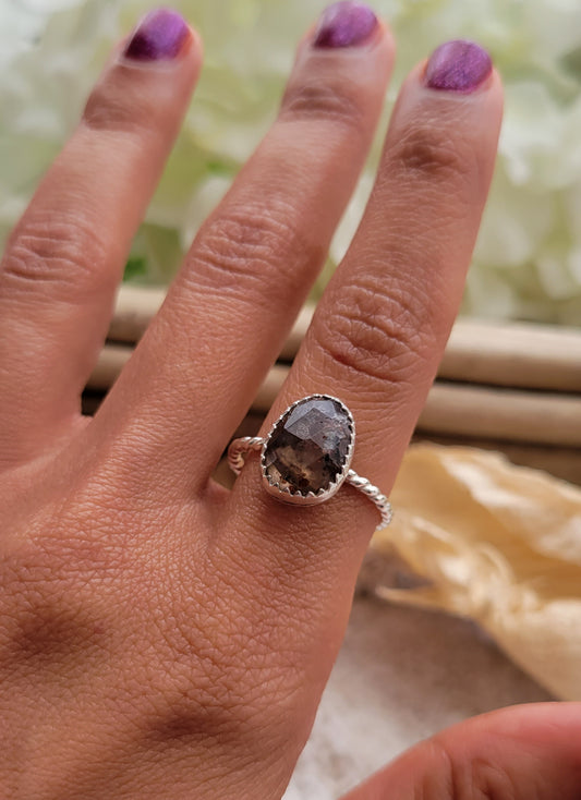 Quartz with gGarnet inside Sterling Silver Ring Size 8